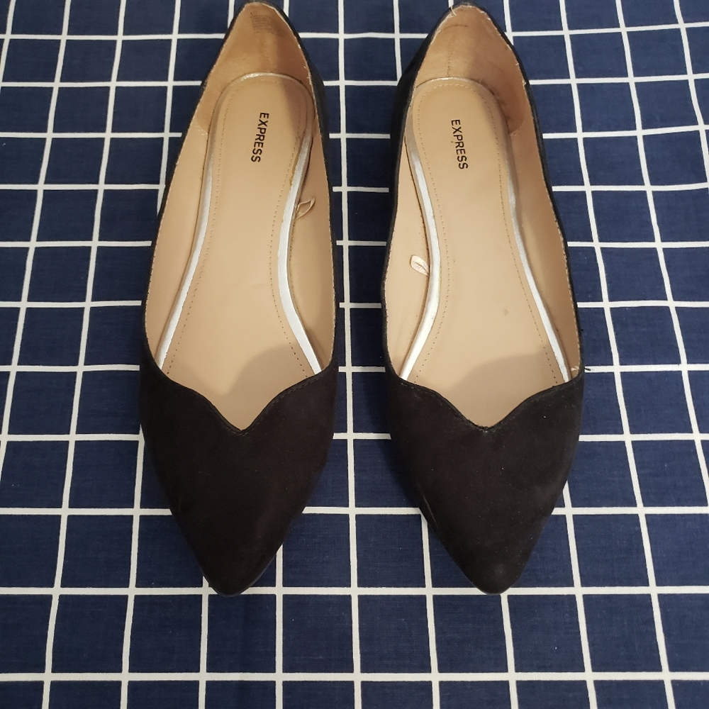 Express》10 Black Pointed toe flats